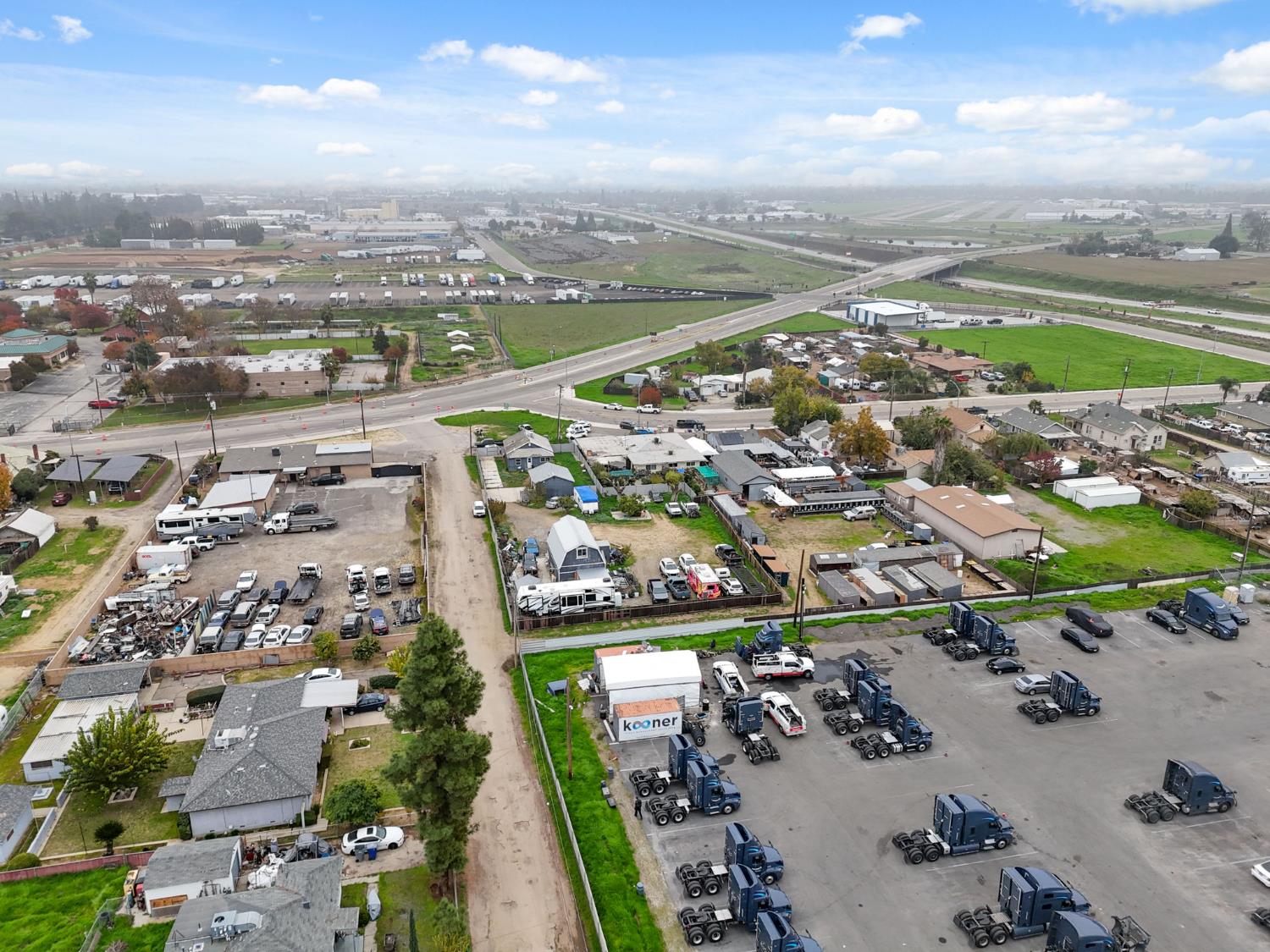 208 S Hughes Ave, Fresno, CA 93706