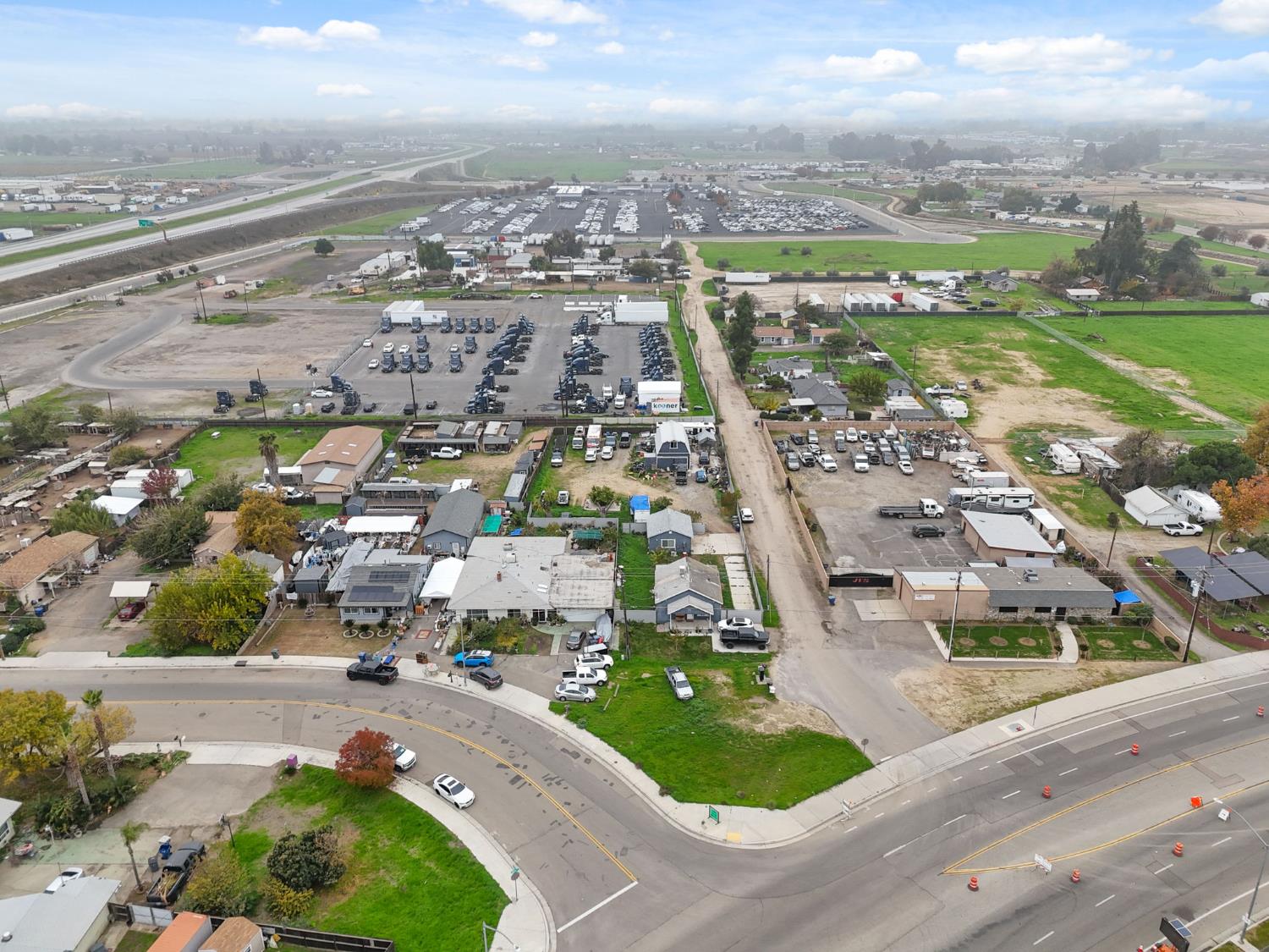 208 S Hughes Ave, Fresno, CA 93706