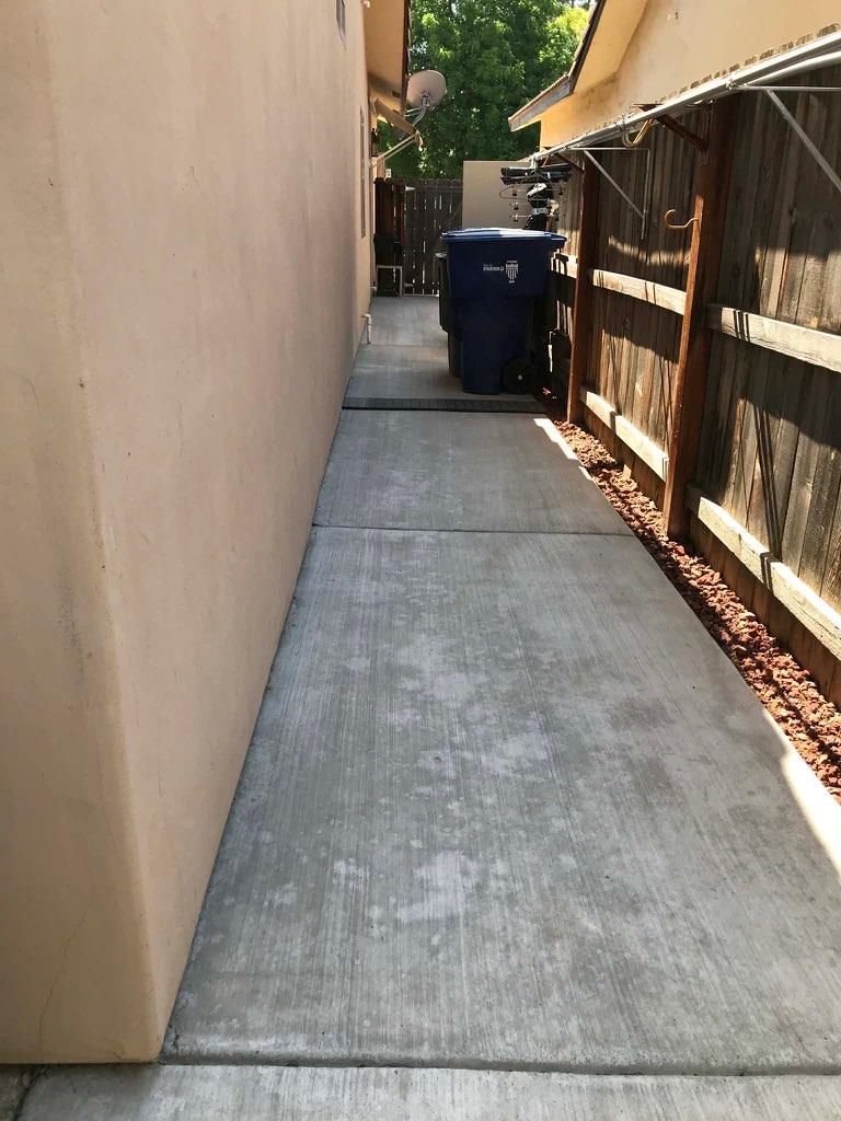 5445 N Salinas Ave, Fresno, CA 93722