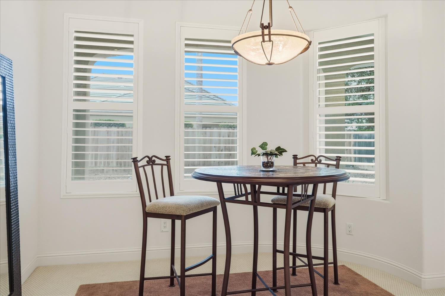 54 W Everglade Ave, Clovis, CA 93619