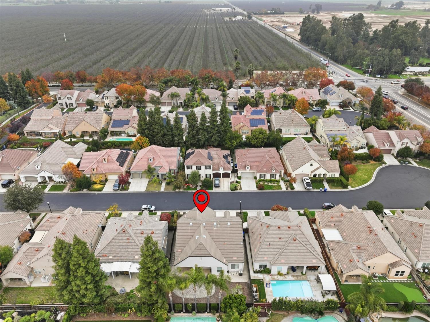 54 W Everglade Ave, Clovis, CA 93619