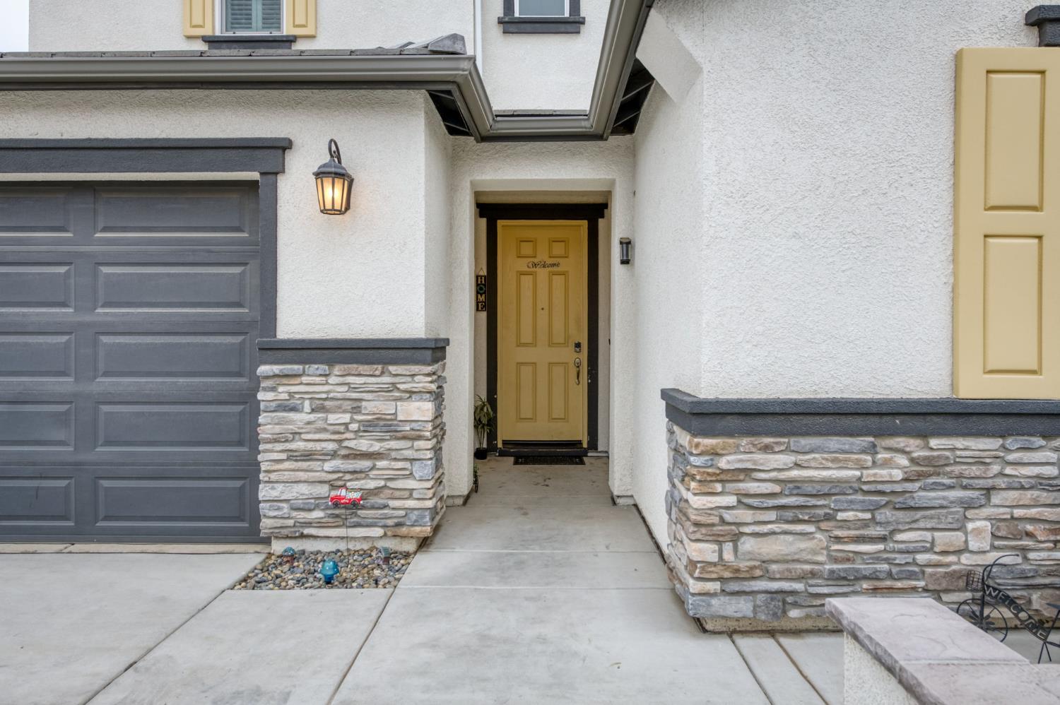 763 Howard St, Kingsburg, CA 93631