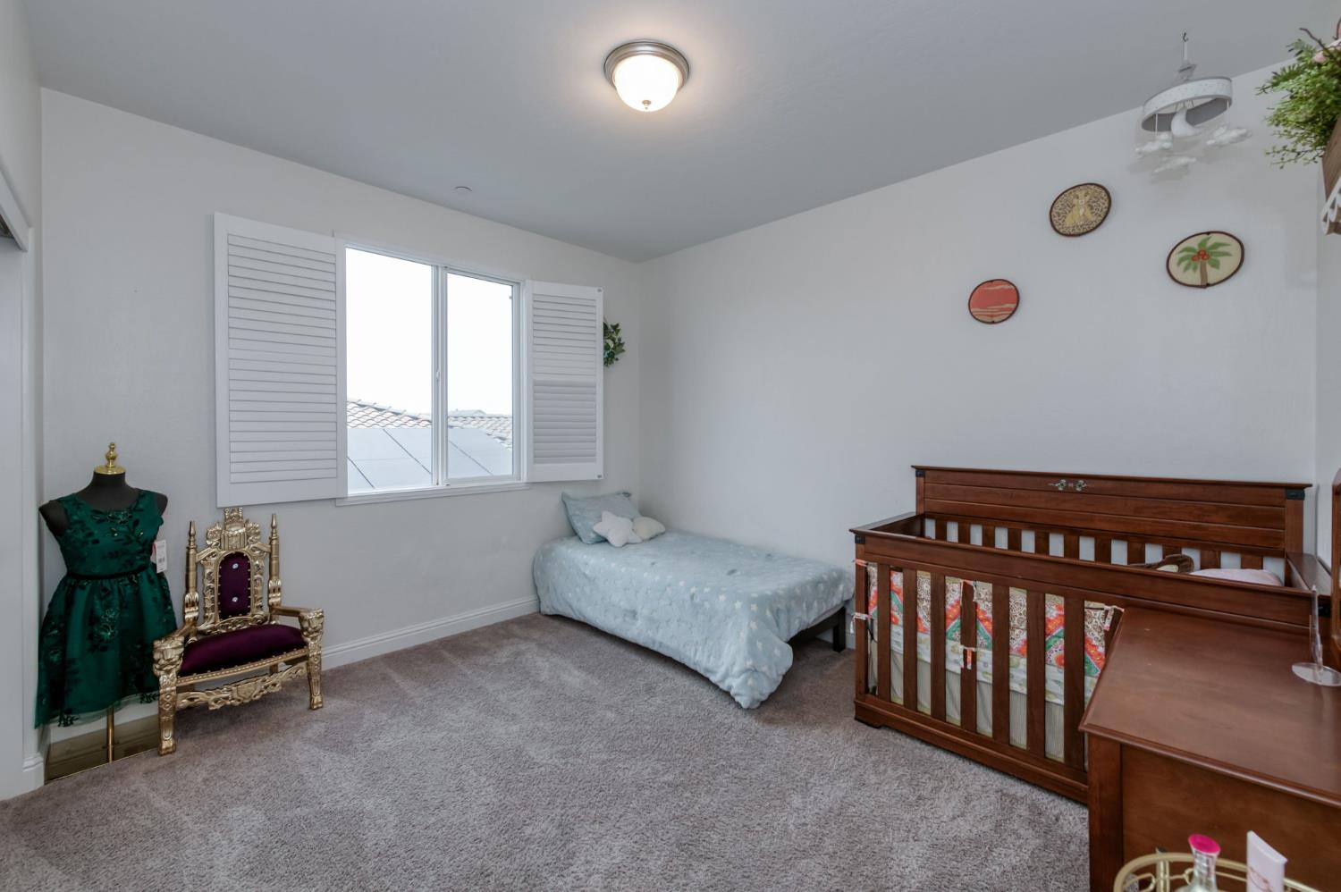 763 Howard St, Kingsburg, CA 93631