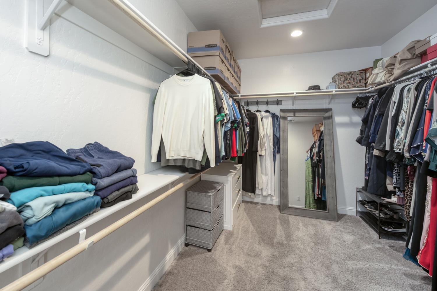 763 Howard St, Kingsburg, CA 93631