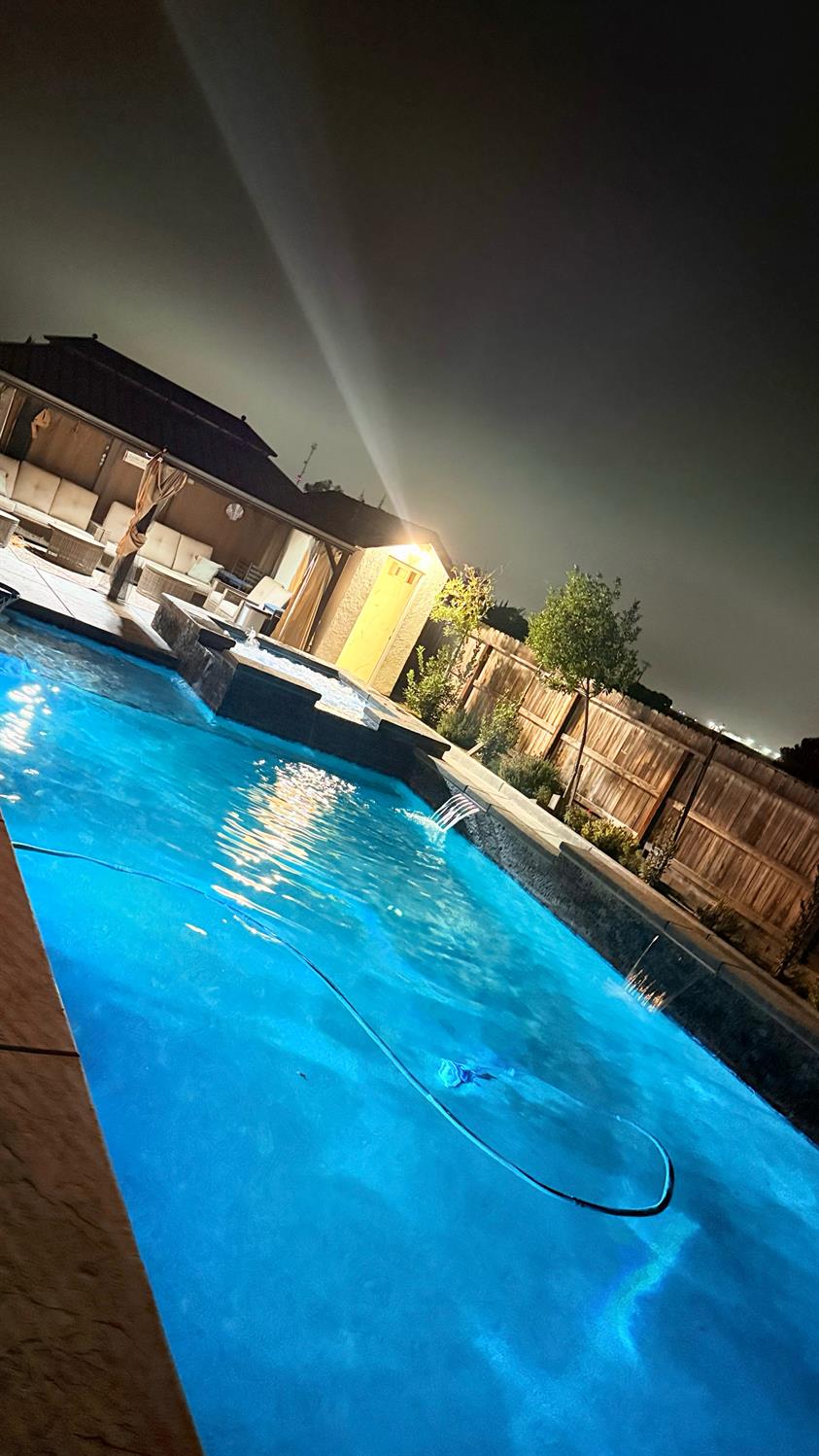 763 Howard St, Kingsburg, CA 93631