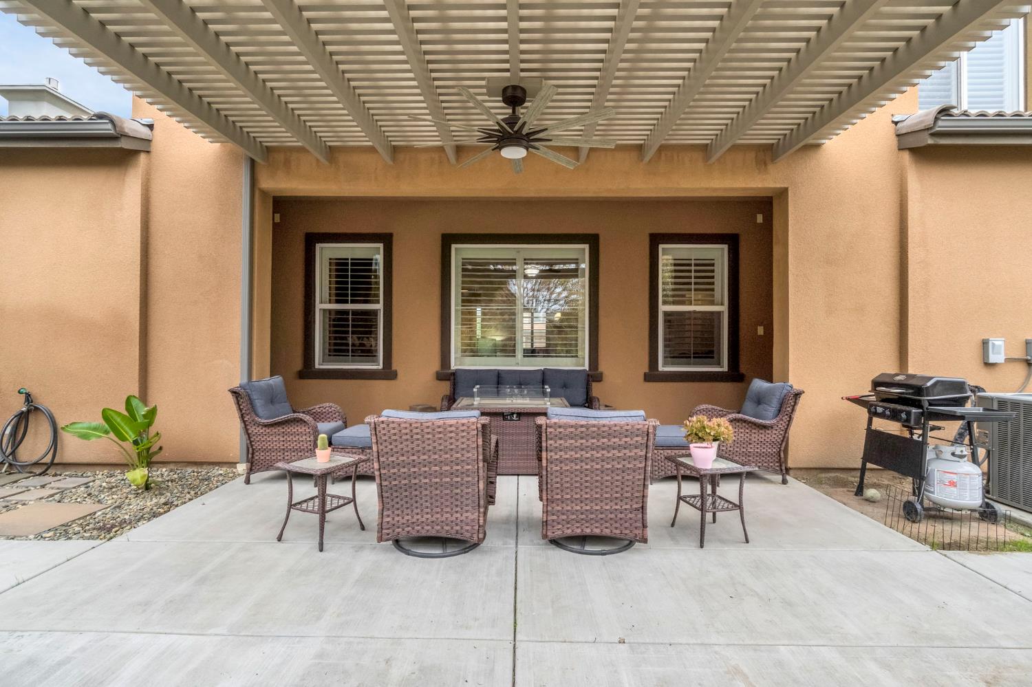 4199 N Quail Xing, Clovis, CA 93619