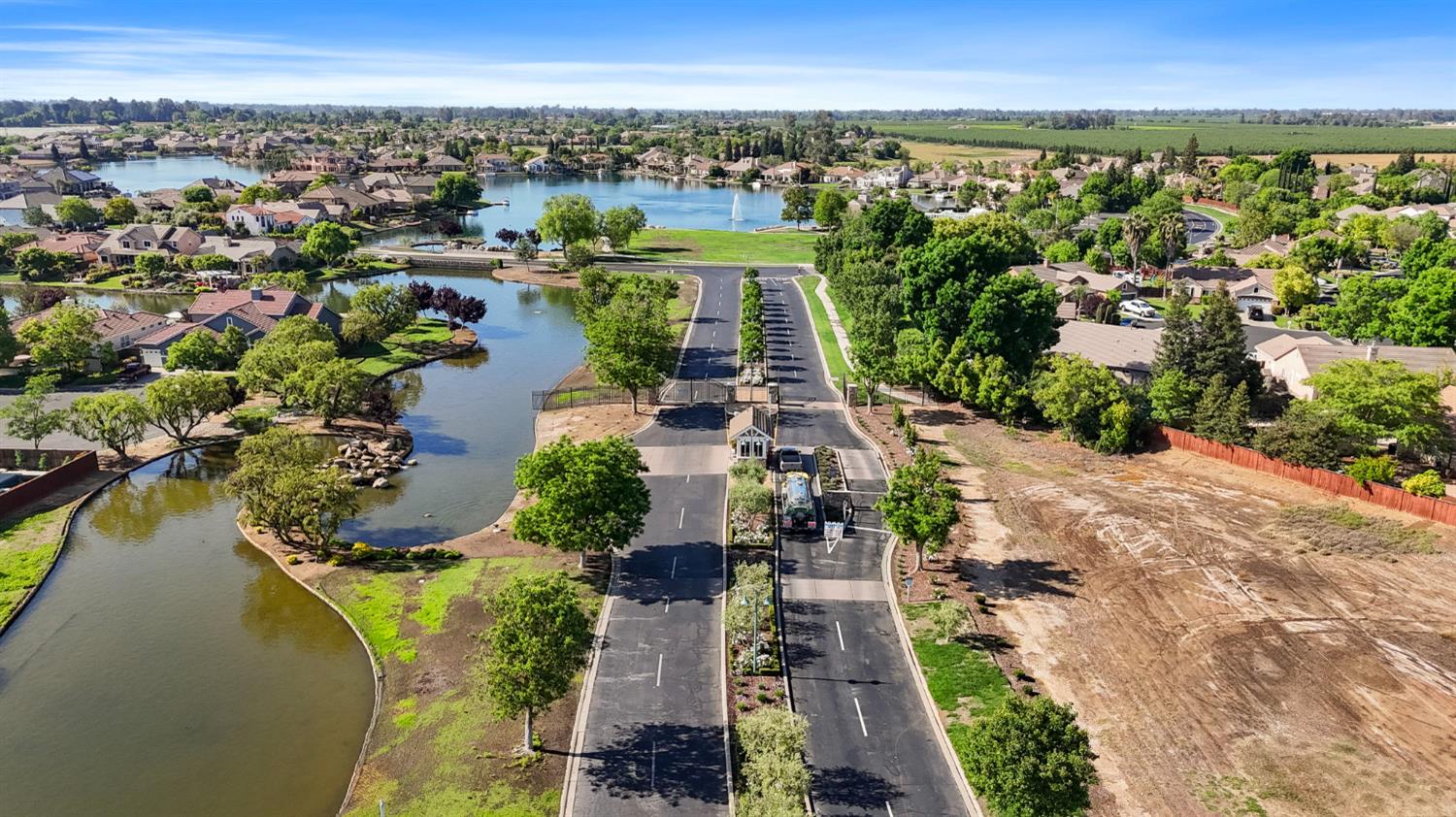 4199 N Quail Xing, Clovis, CA 93619
