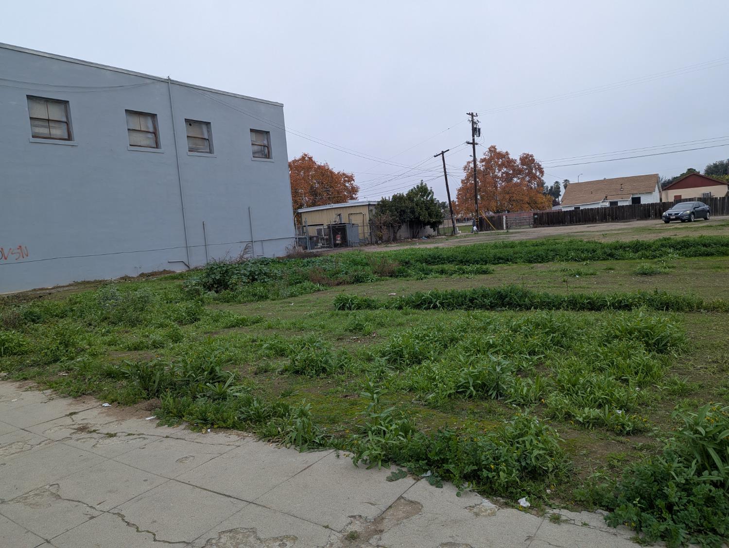 720 L St, Sanger, CA 93657