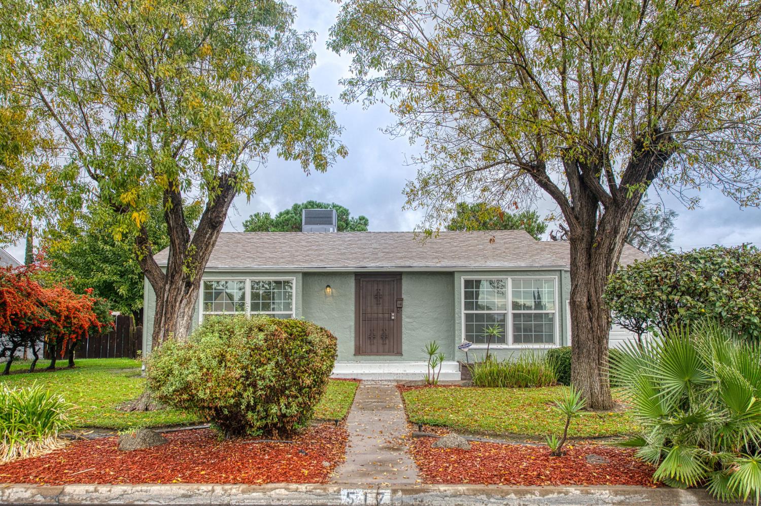 517 Rotan Ave, Madera, CA 93637