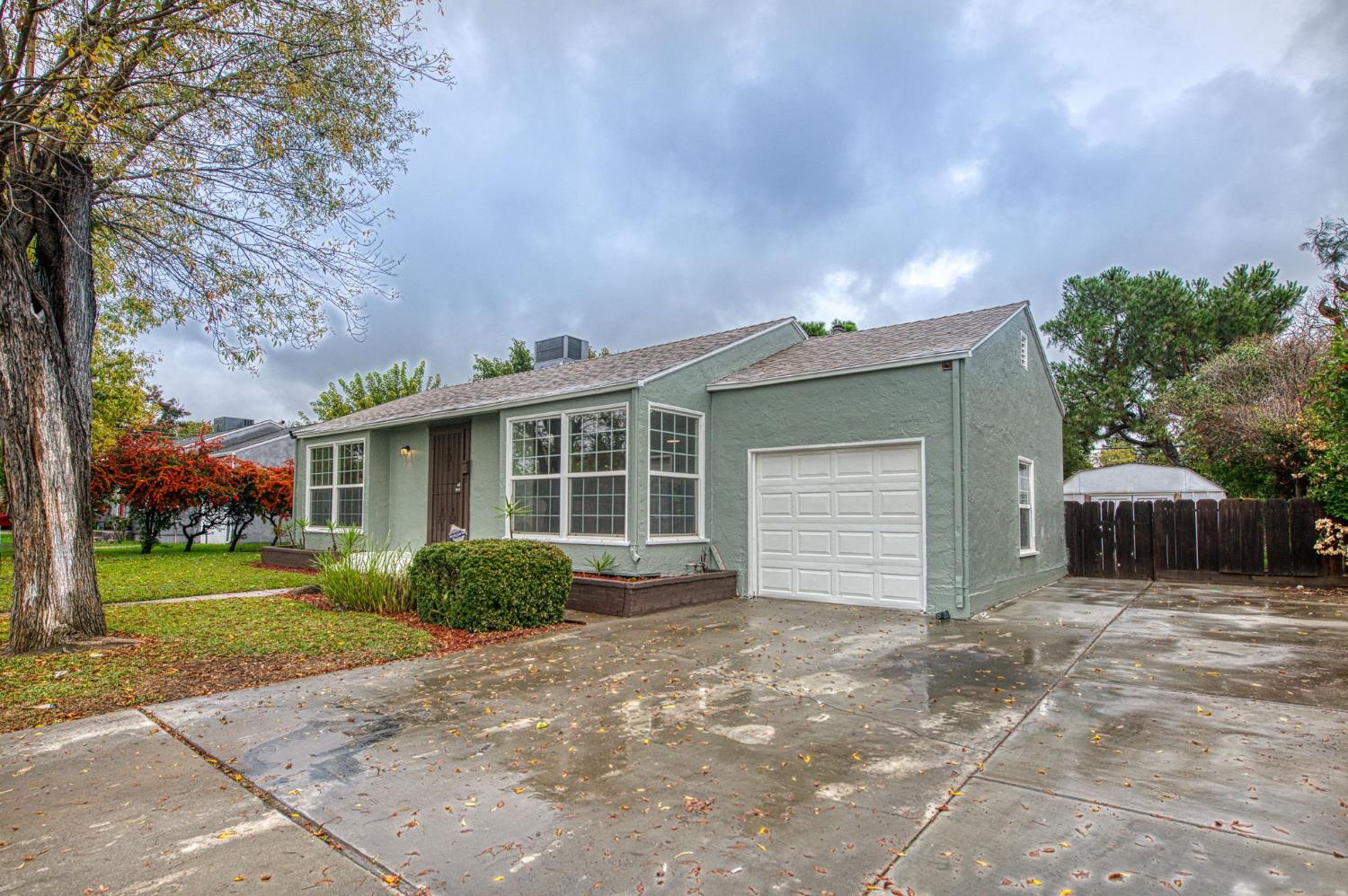 517 Rotan Ave, Madera, CA 93637