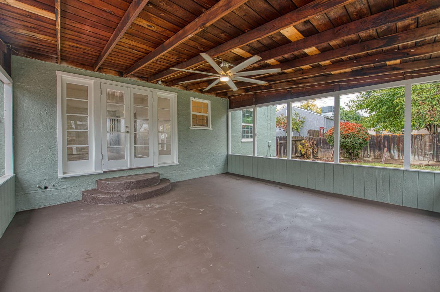 517 Rotan Ave, Madera, CA 93637