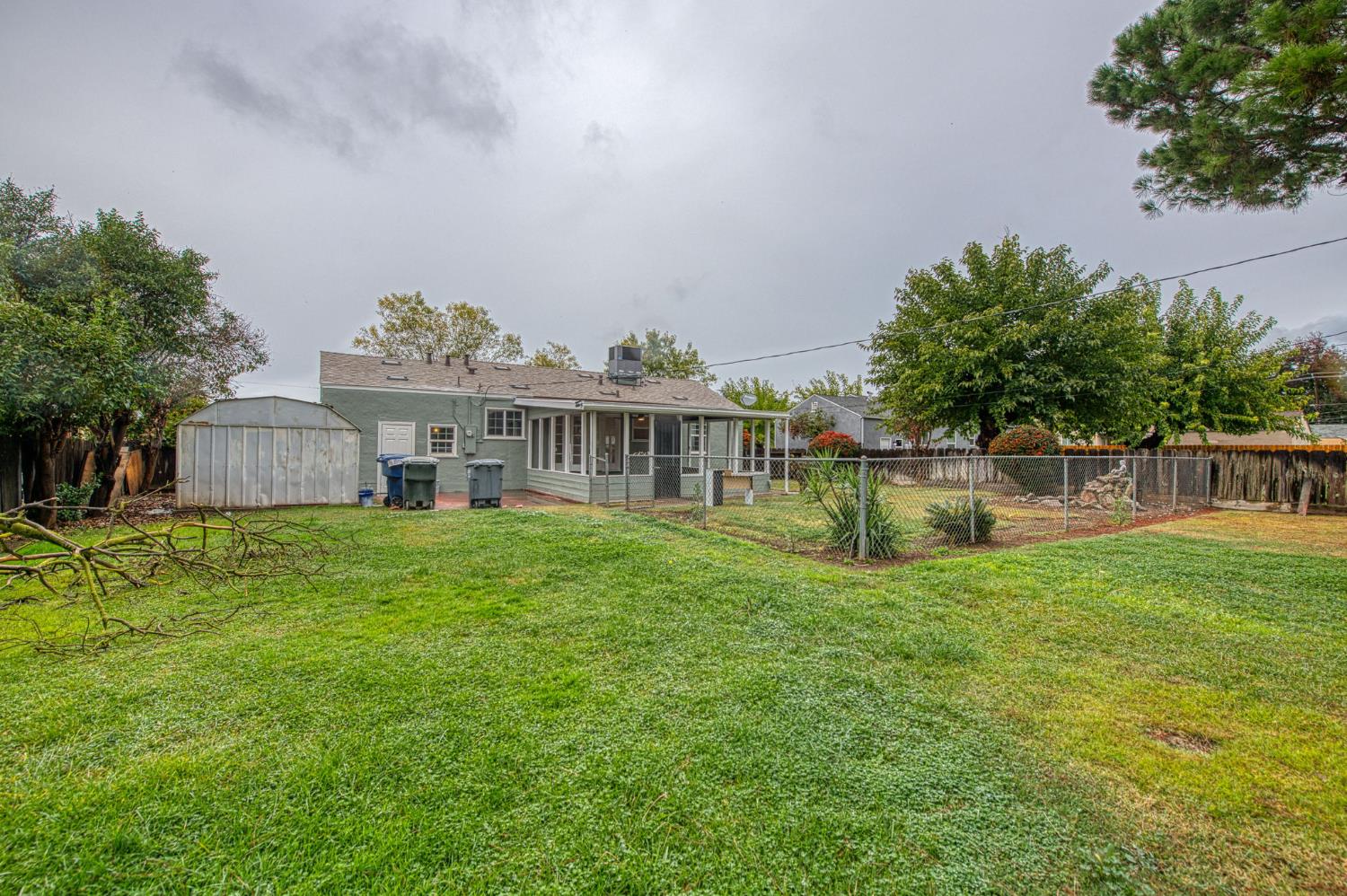 517 Rotan Ave, Madera, CA 93637