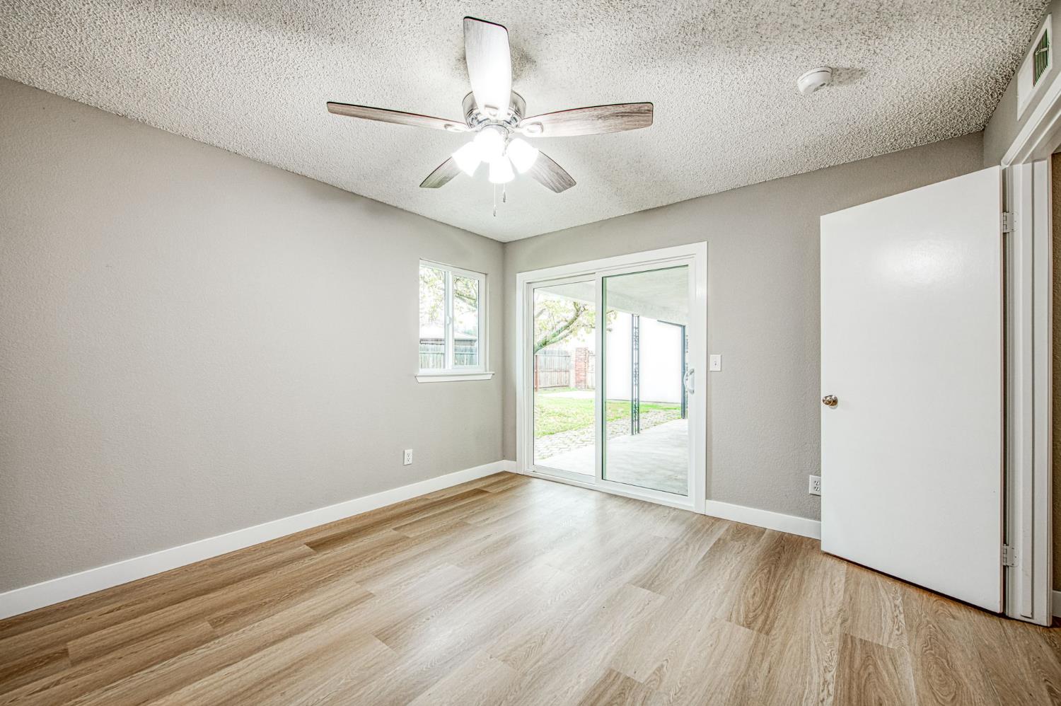 6377 N Genoa Ave, Fresno, CA 93722