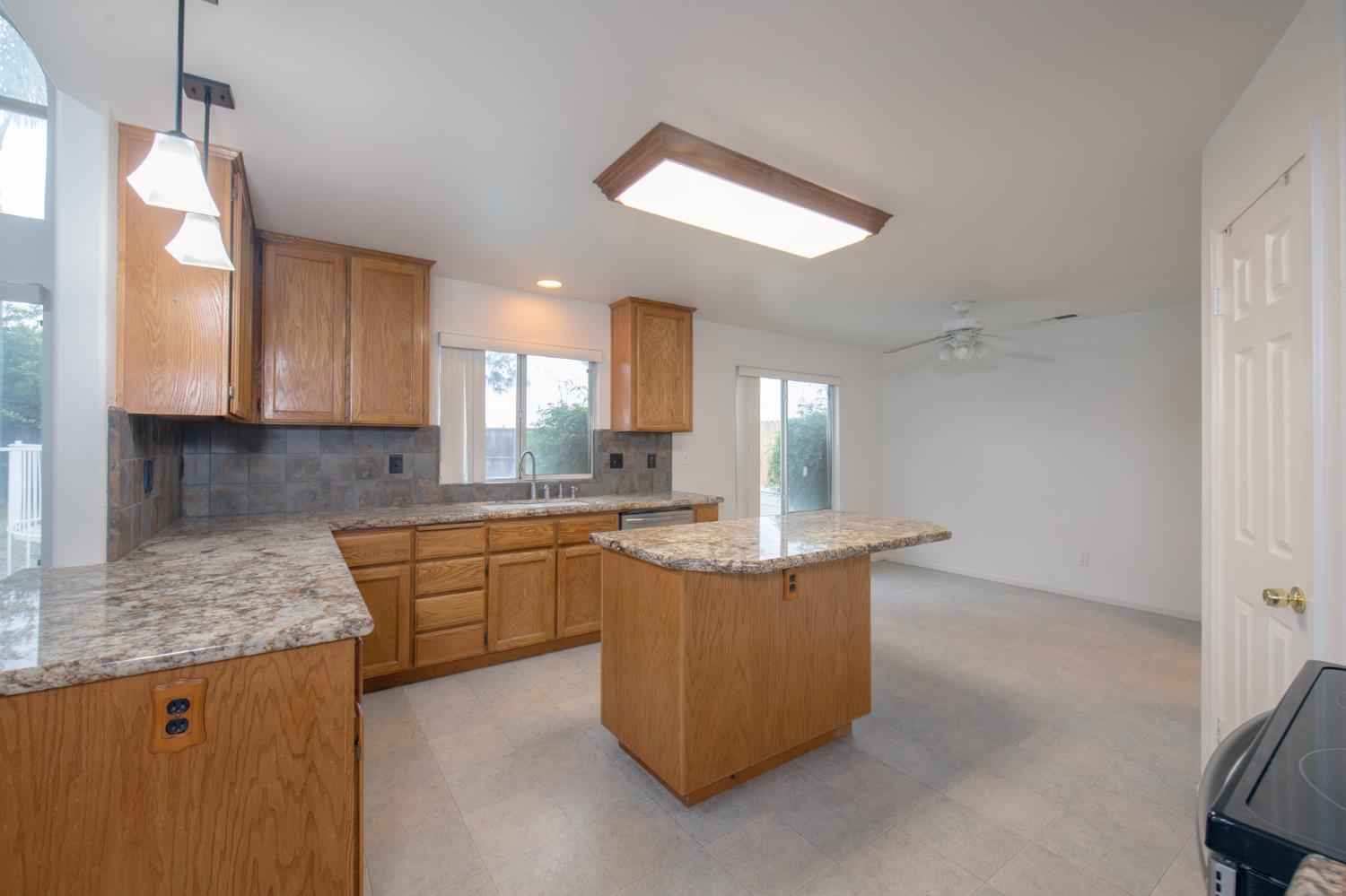 5314 W Ramona Ave, Fresno, CA 93722