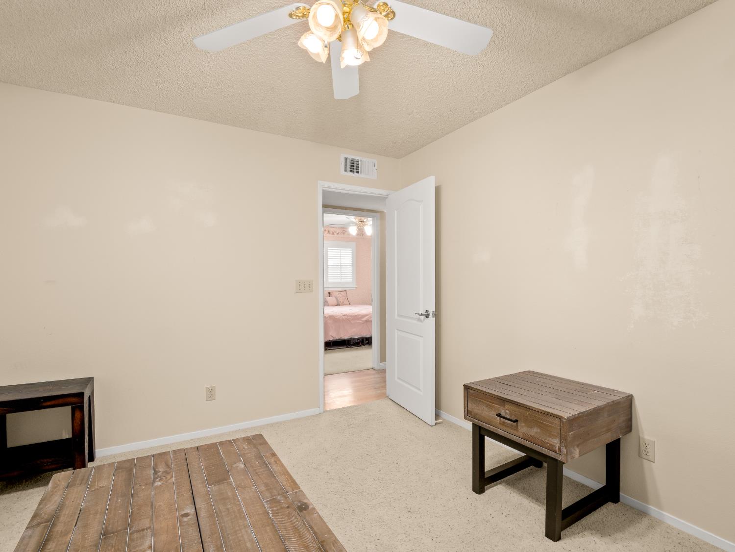 9322 N Jackson Ave, Fresno, CA 93720