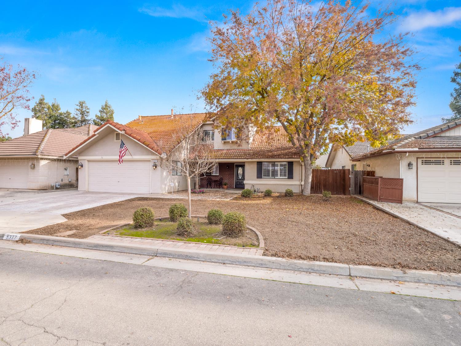 9322 N Jackson Ave, Fresno, CA 93720