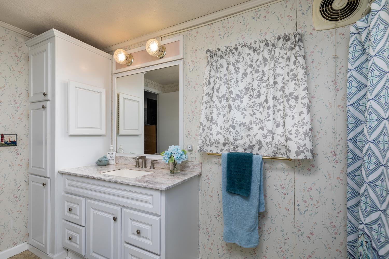 336 E Alluvial Ave #310, Fresno, CA 93720