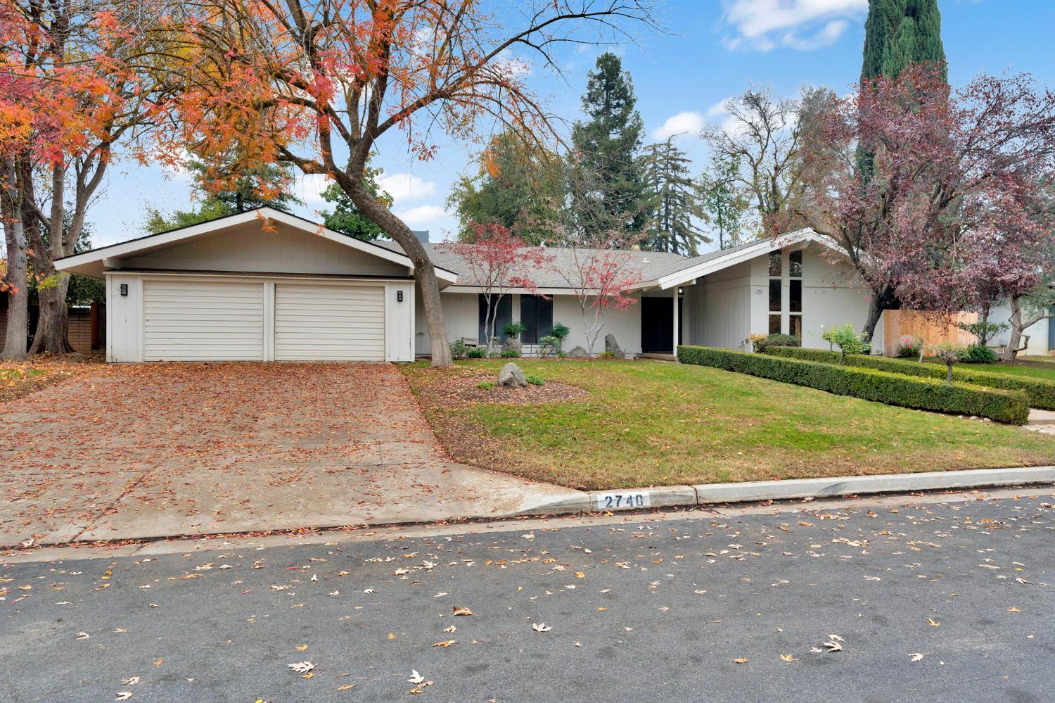 2740 W San Madele Ave, Fresno, CA 93711