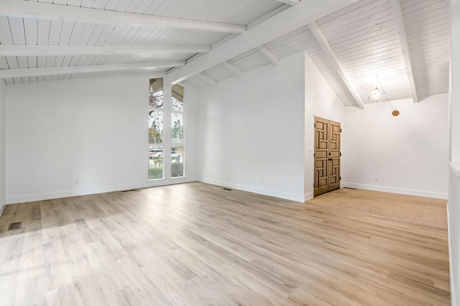 2740 W San Madele Ave, Fresno, CA 93711