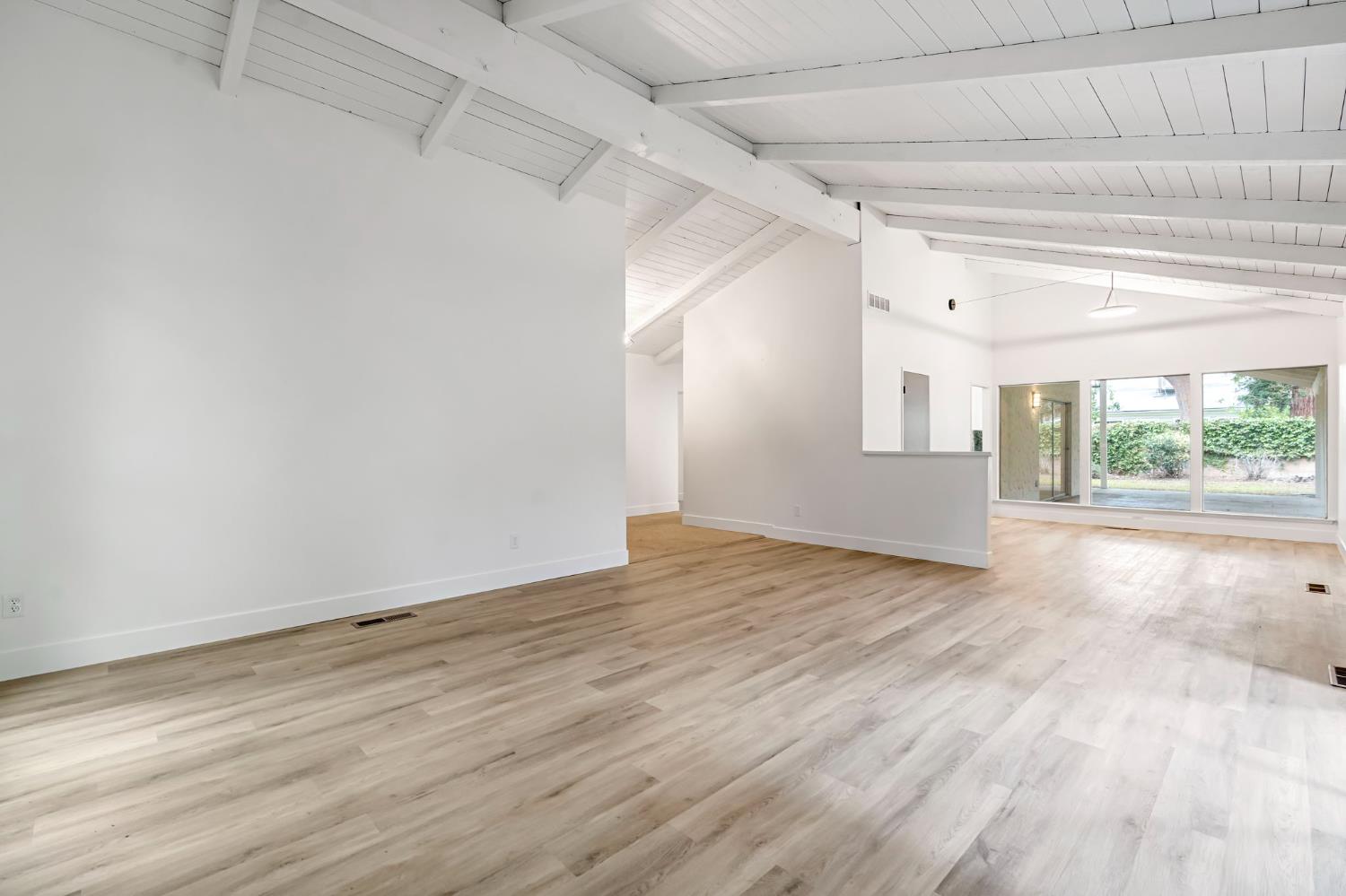 2740 W San Madele Ave, Fresno, CA 93711