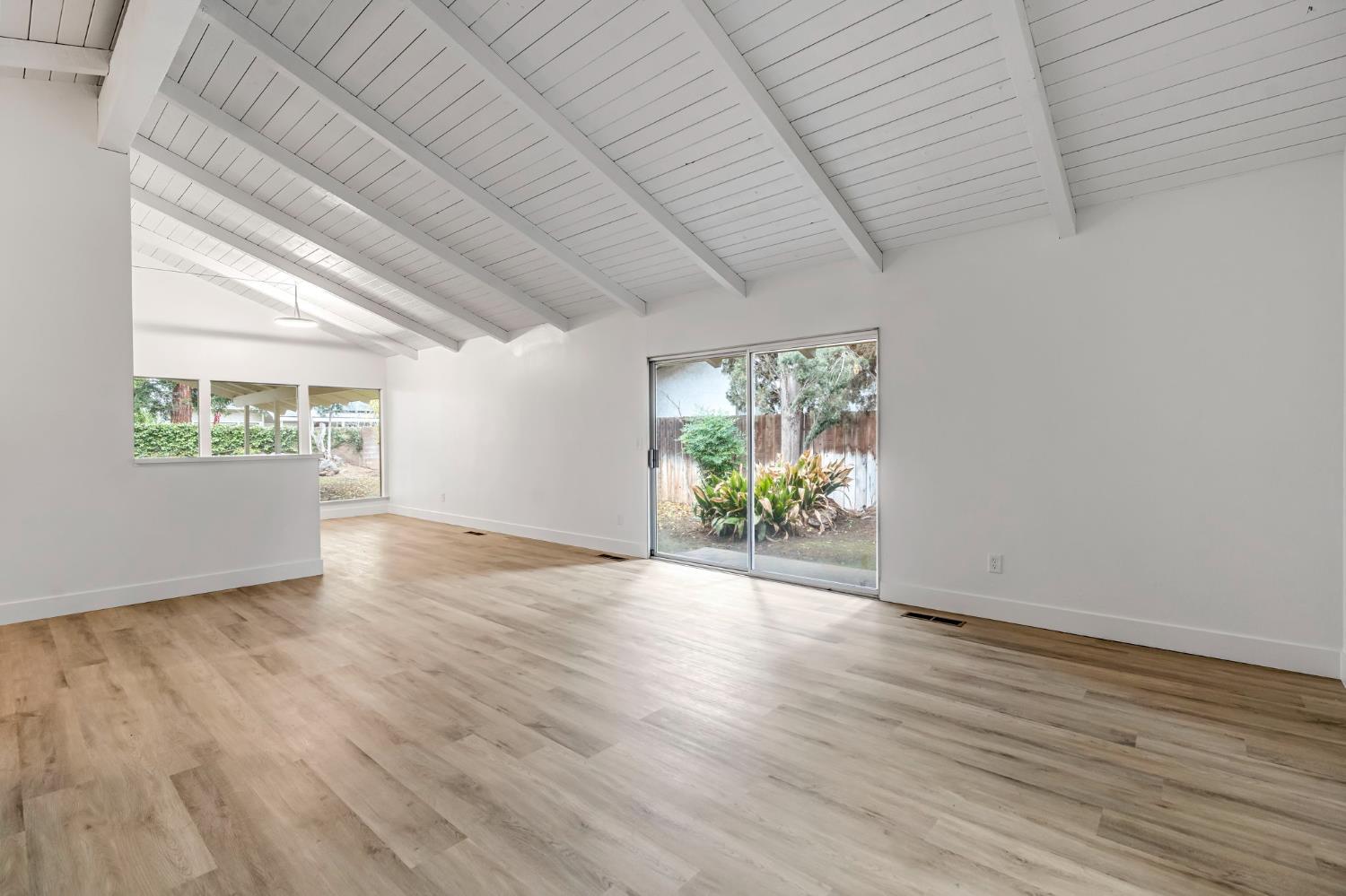 2740 W San Madele Ave, Fresno, CA 93711