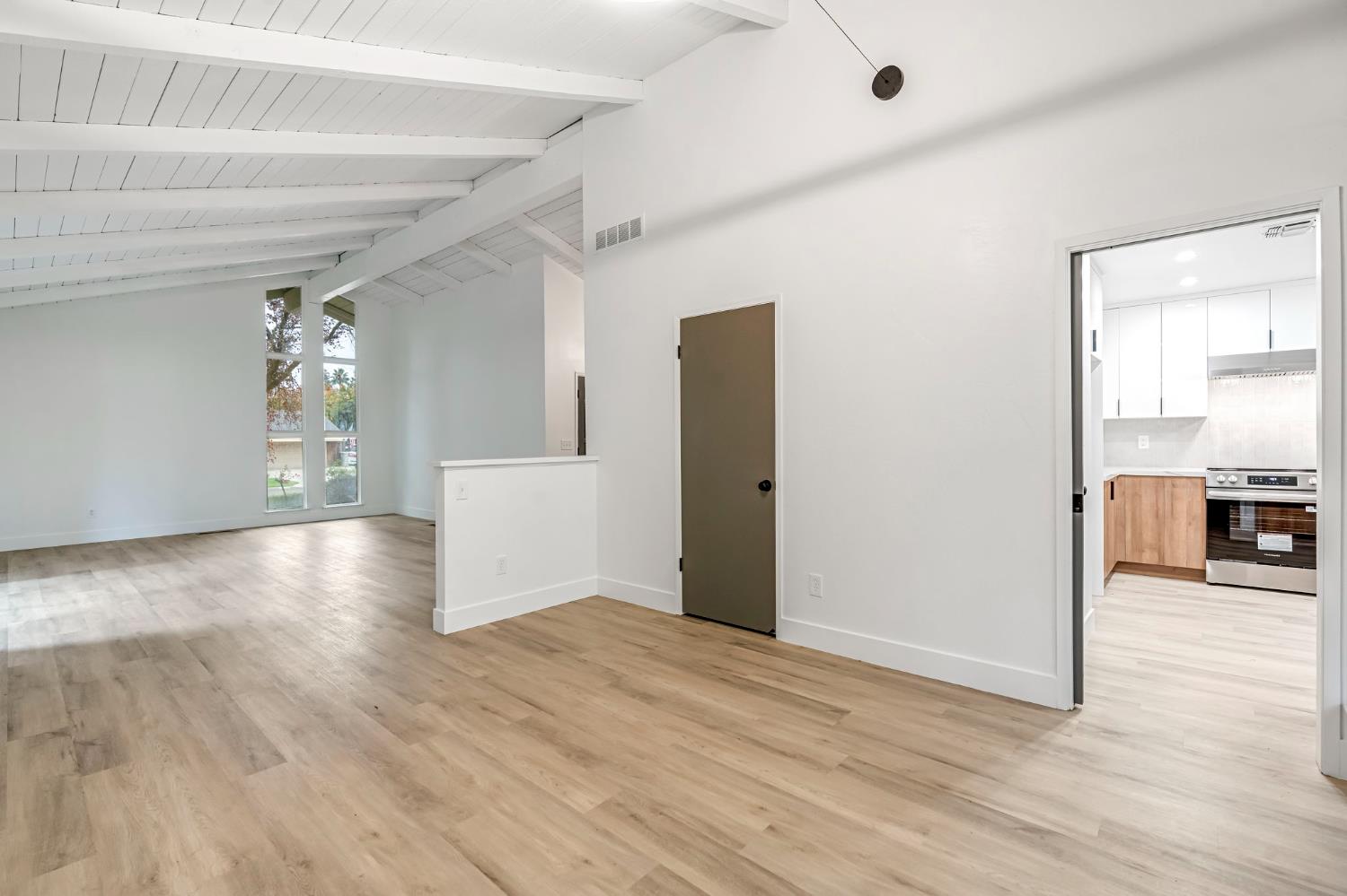 2740 W San Madele Ave, Fresno, CA 93711