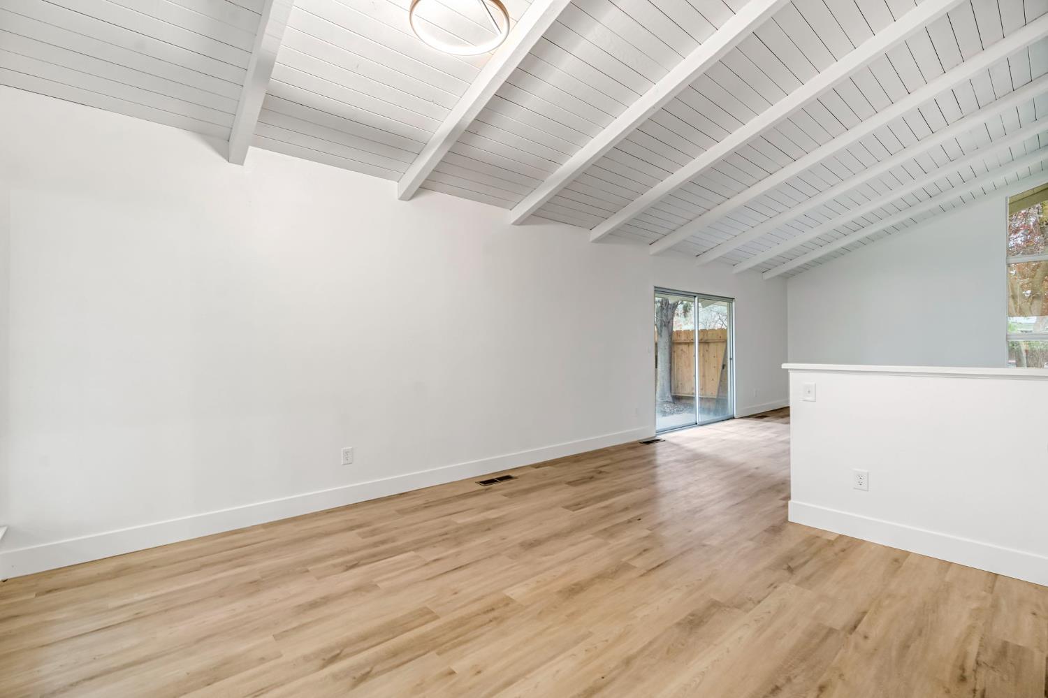 2740 W San Madele Ave, Fresno, CA 93711