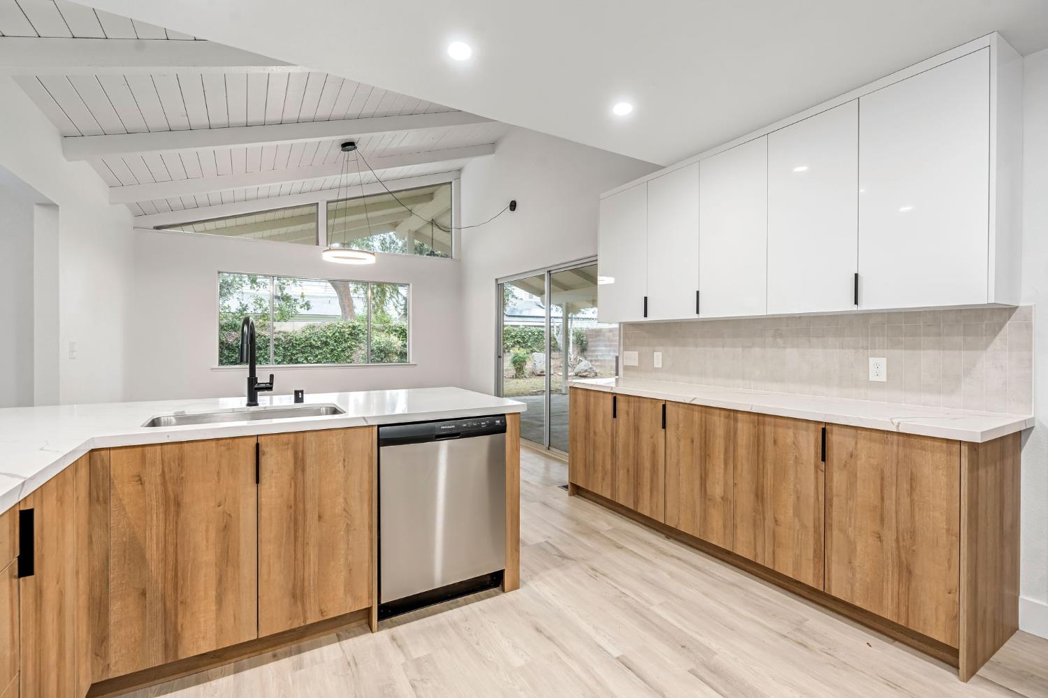 2740 W San Madele Ave, Fresno, CA 93711