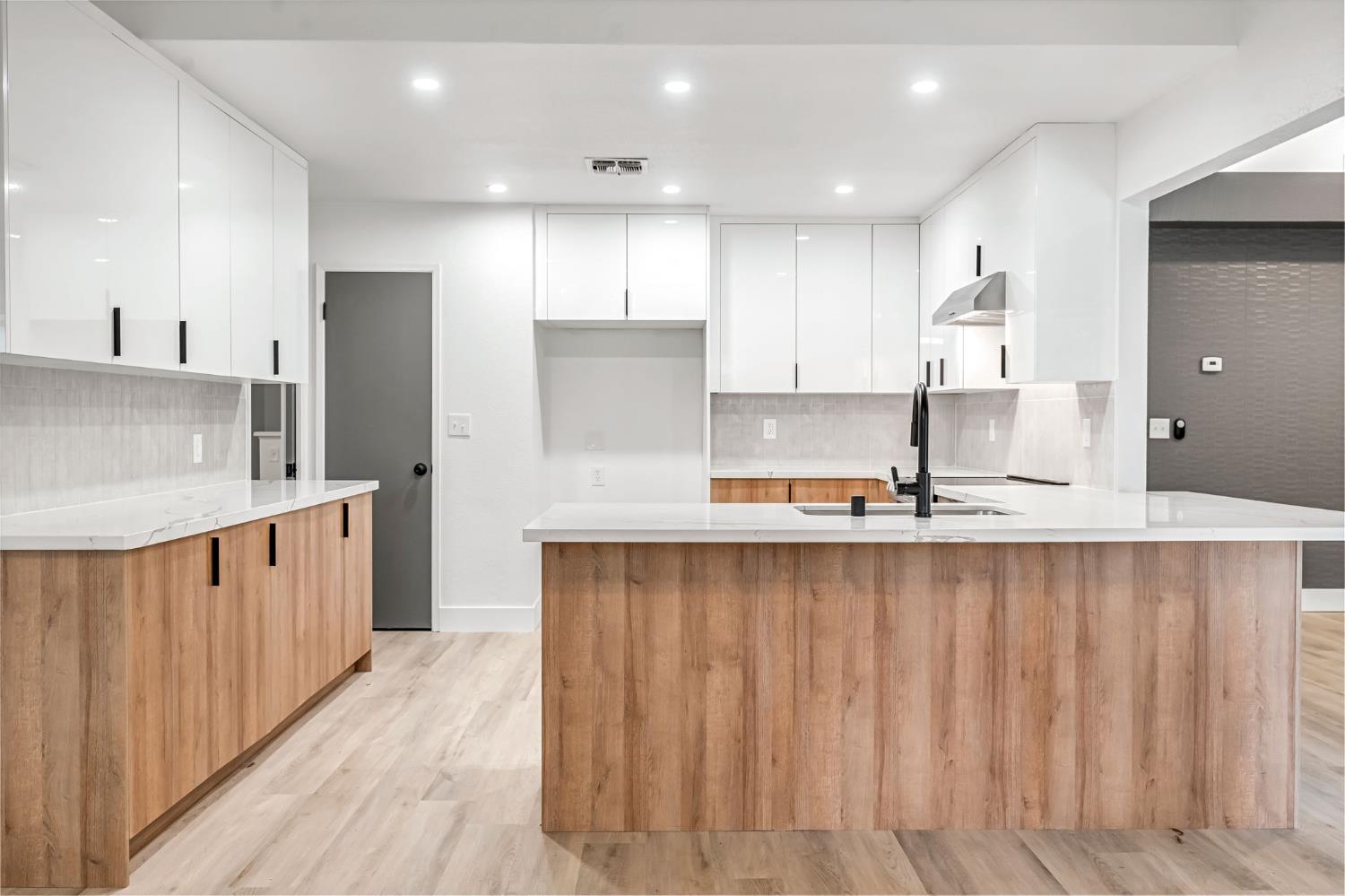 2740 W San Madele Ave, Fresno, CA 93711