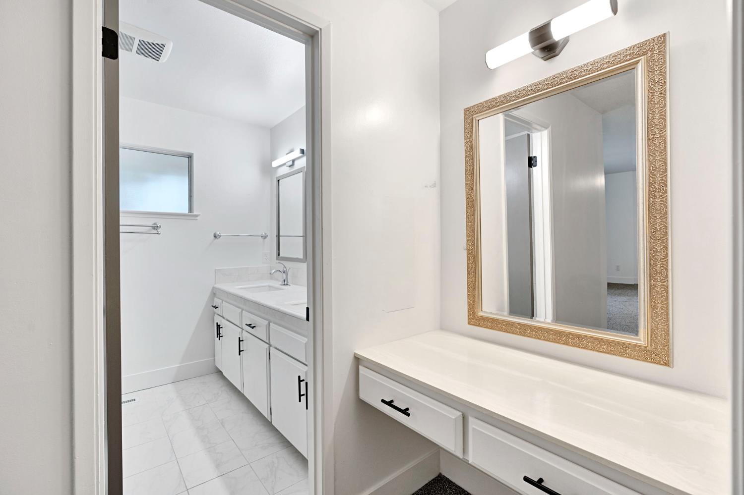 2740 W San Madele Ave, Fresno, CA 93711