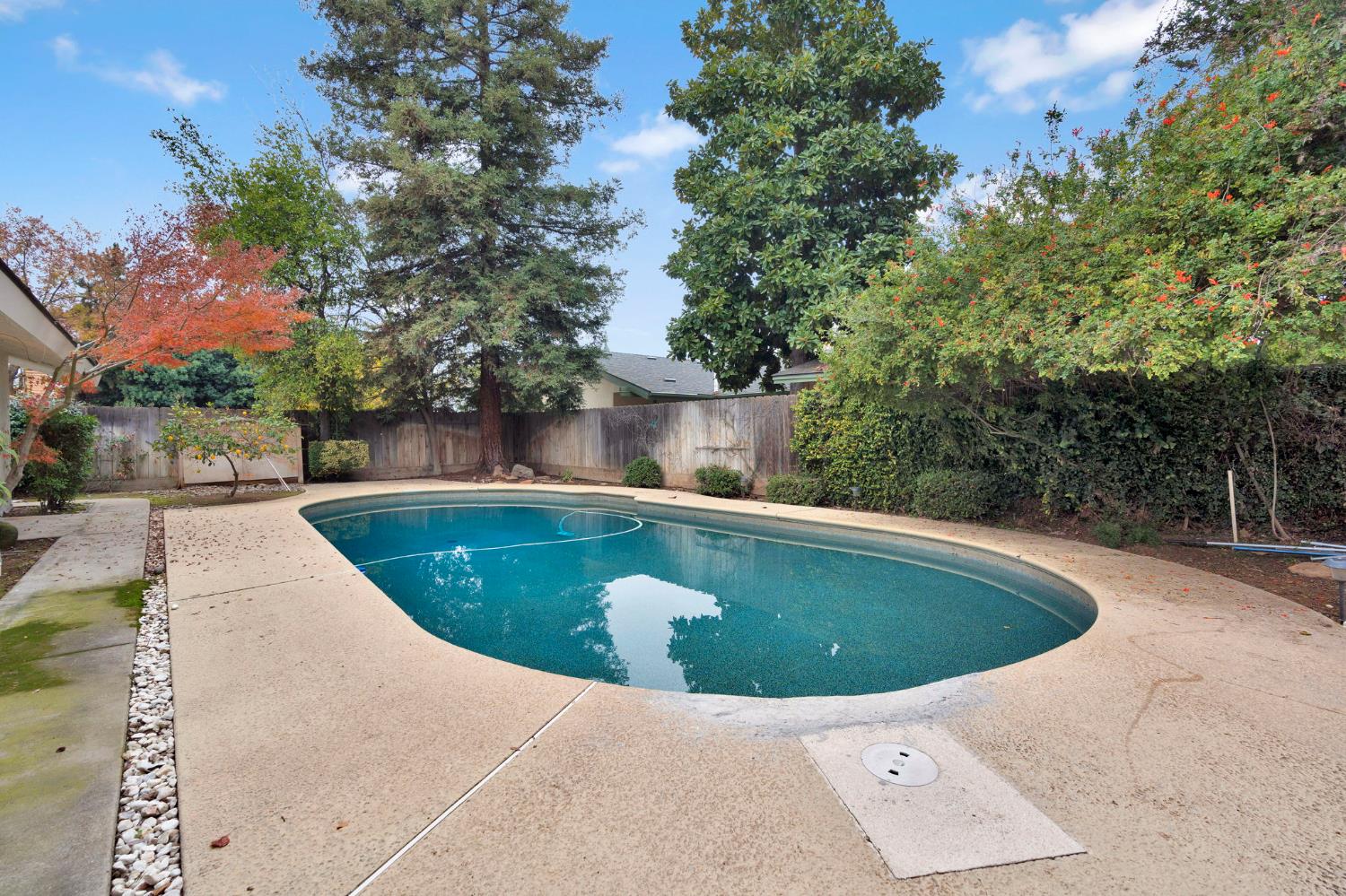 2740 W San Madele Ave, Fresno, CA 93711