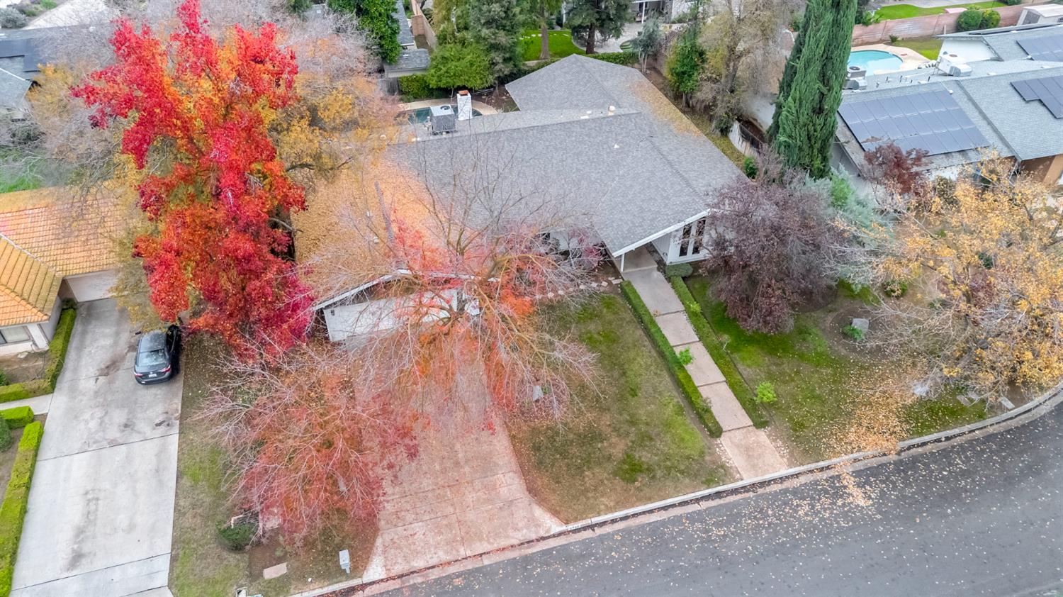 2740 W San Madele Ave, Fresno, CA 93711