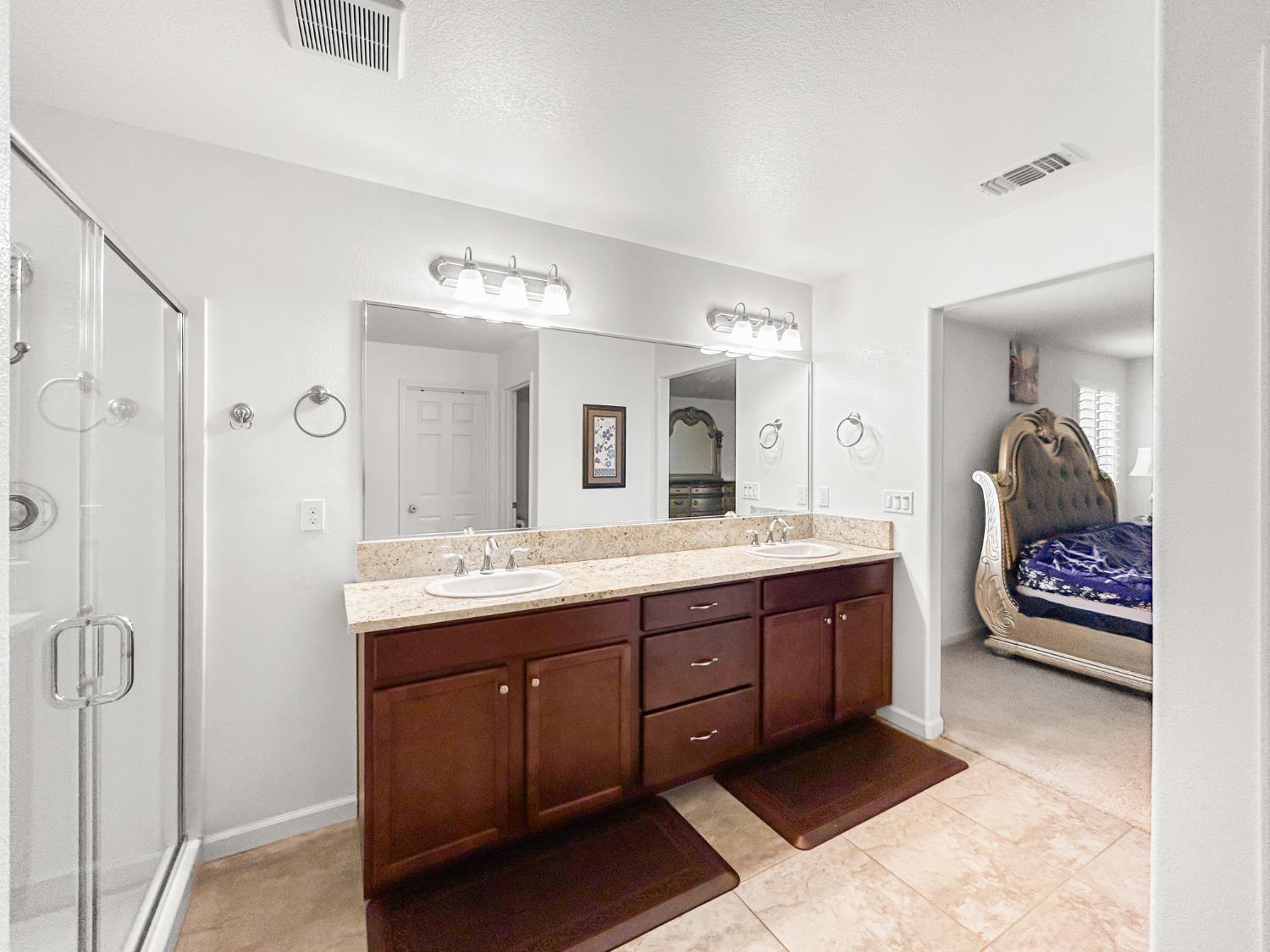 6631 W Fallon Ave, Fresno, CA 93722