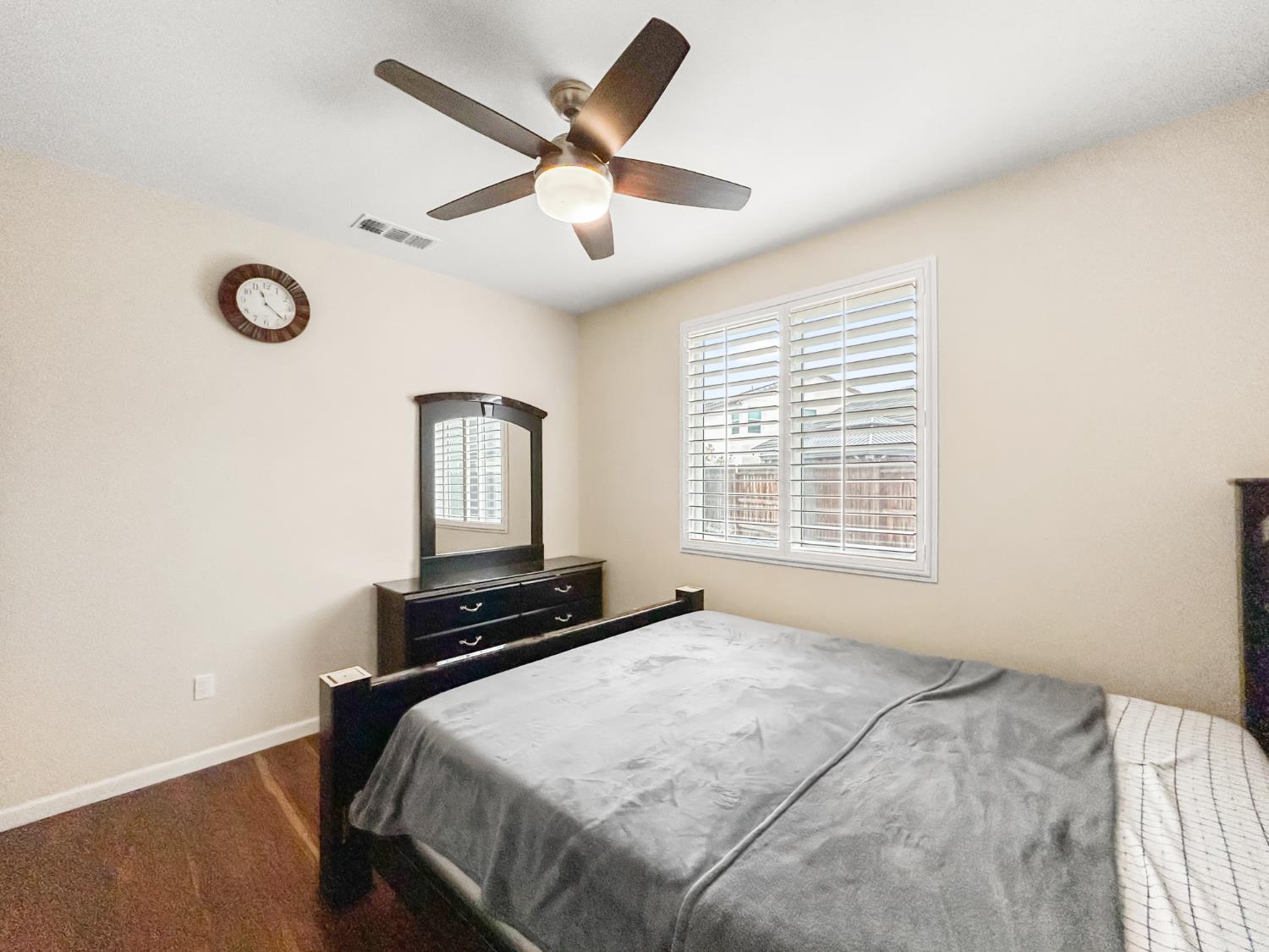 6631 W Fallon Ave, Fresno, CA 93722