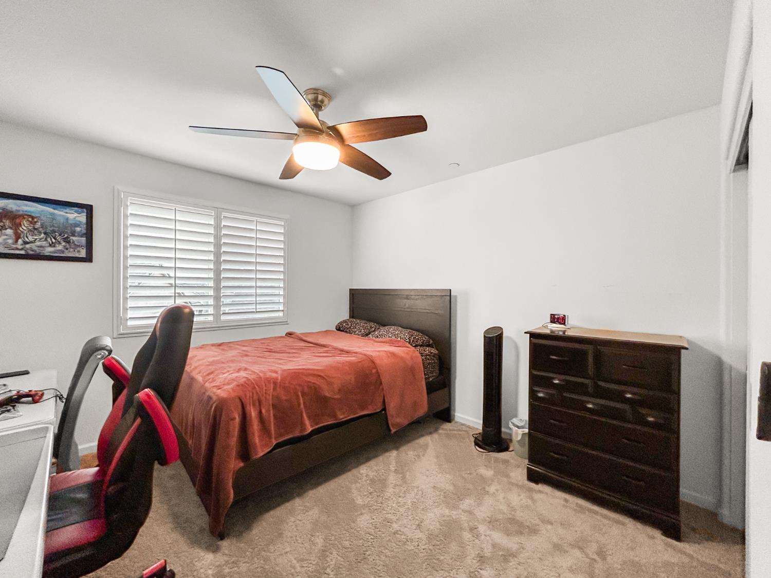 6631 W Fallon Ave, Fresno, CA 93722