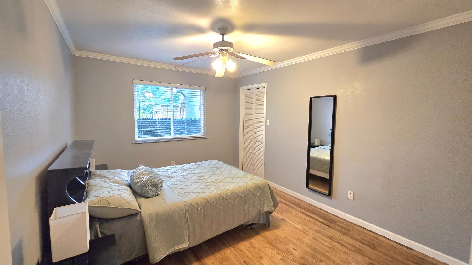 112 E Oleander Ave, Fresno, CA 93706