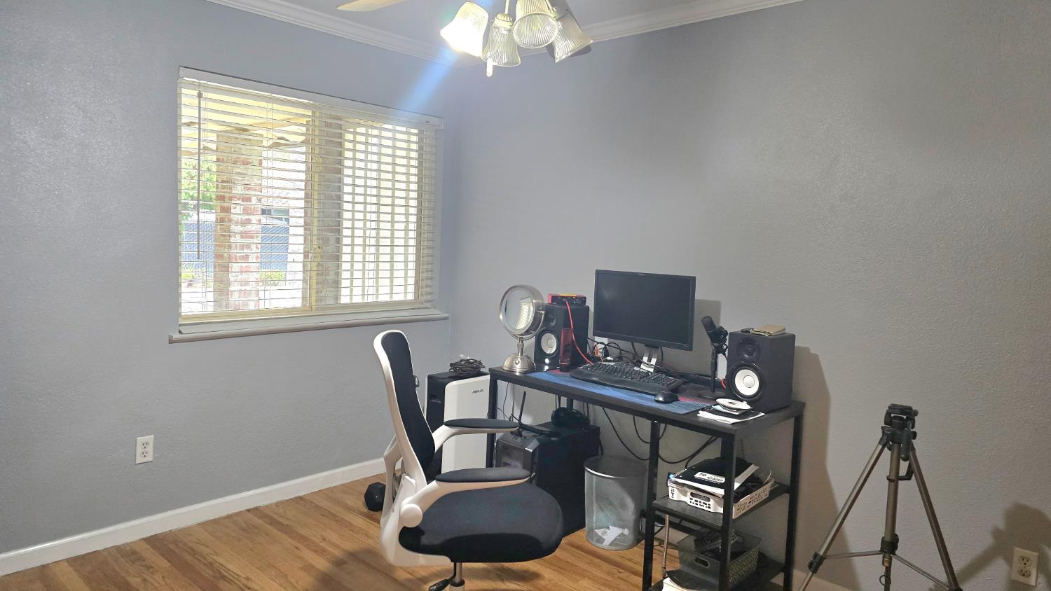 112 E Oleander Ave, Fresno, CA 93706