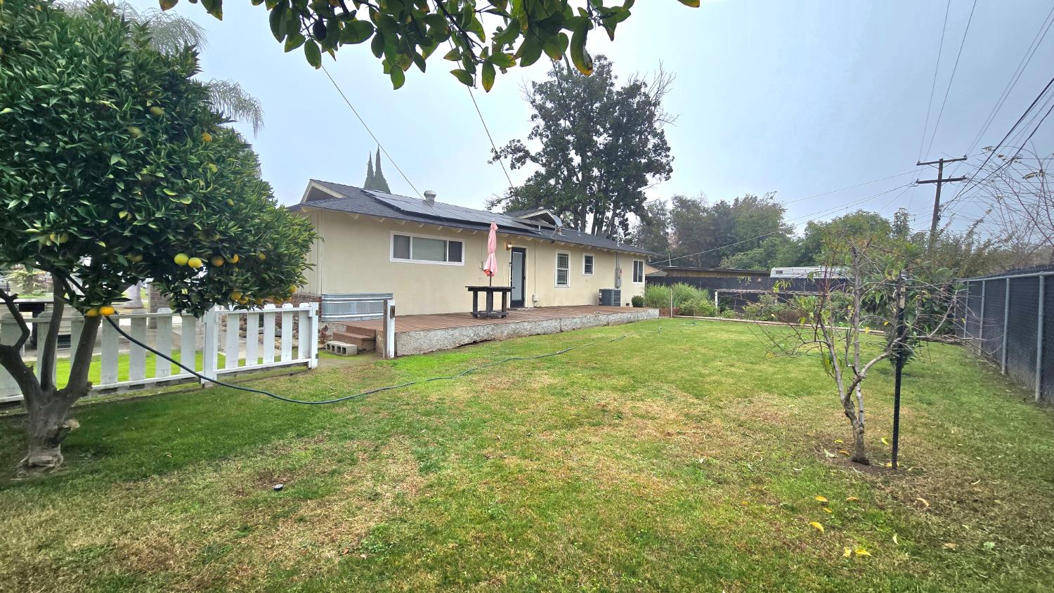 112 E Oleander Ave, Fresno, CA 93706