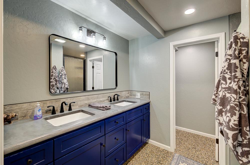 41930 Buckeye Ln, Shaver Lake, CA 93664