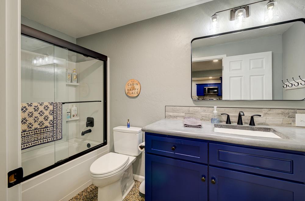 41930 Buckeye Ln, Shaver Lake, CA 93664