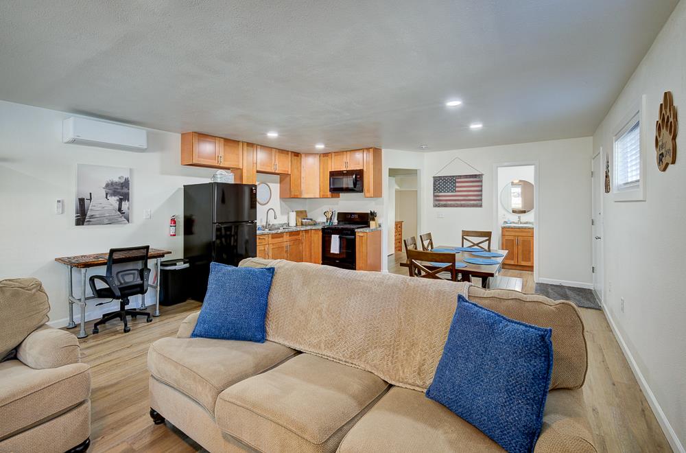 41930 Buckeye Ln, Shaver Lake, CA 93664