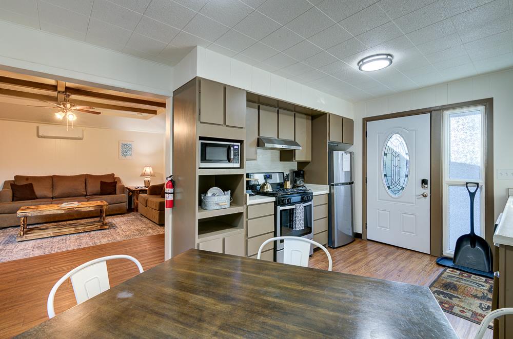 41930 Buckeye Ln, Shaver Lake, CA 93664