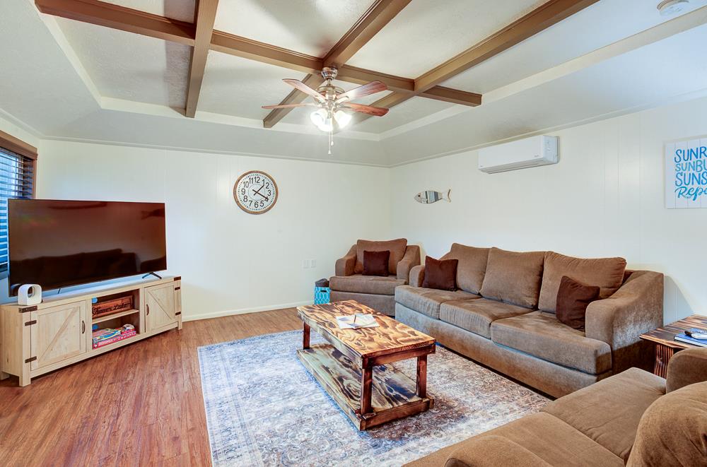 41930 Buckeye Ln, Shaver Lake, CA 93664