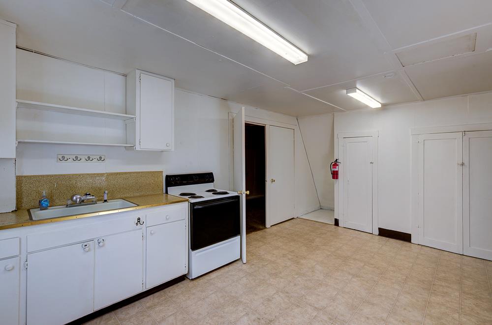 41930 Buckeye Ln, Shaver Lake, CA 93664