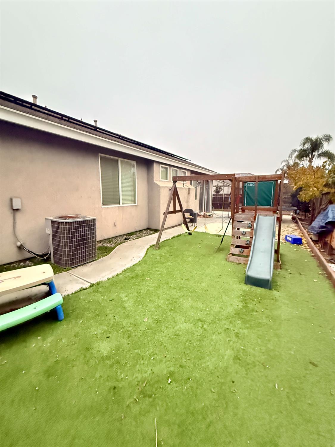 1000 Georgia Ave, Madera, CA 93637