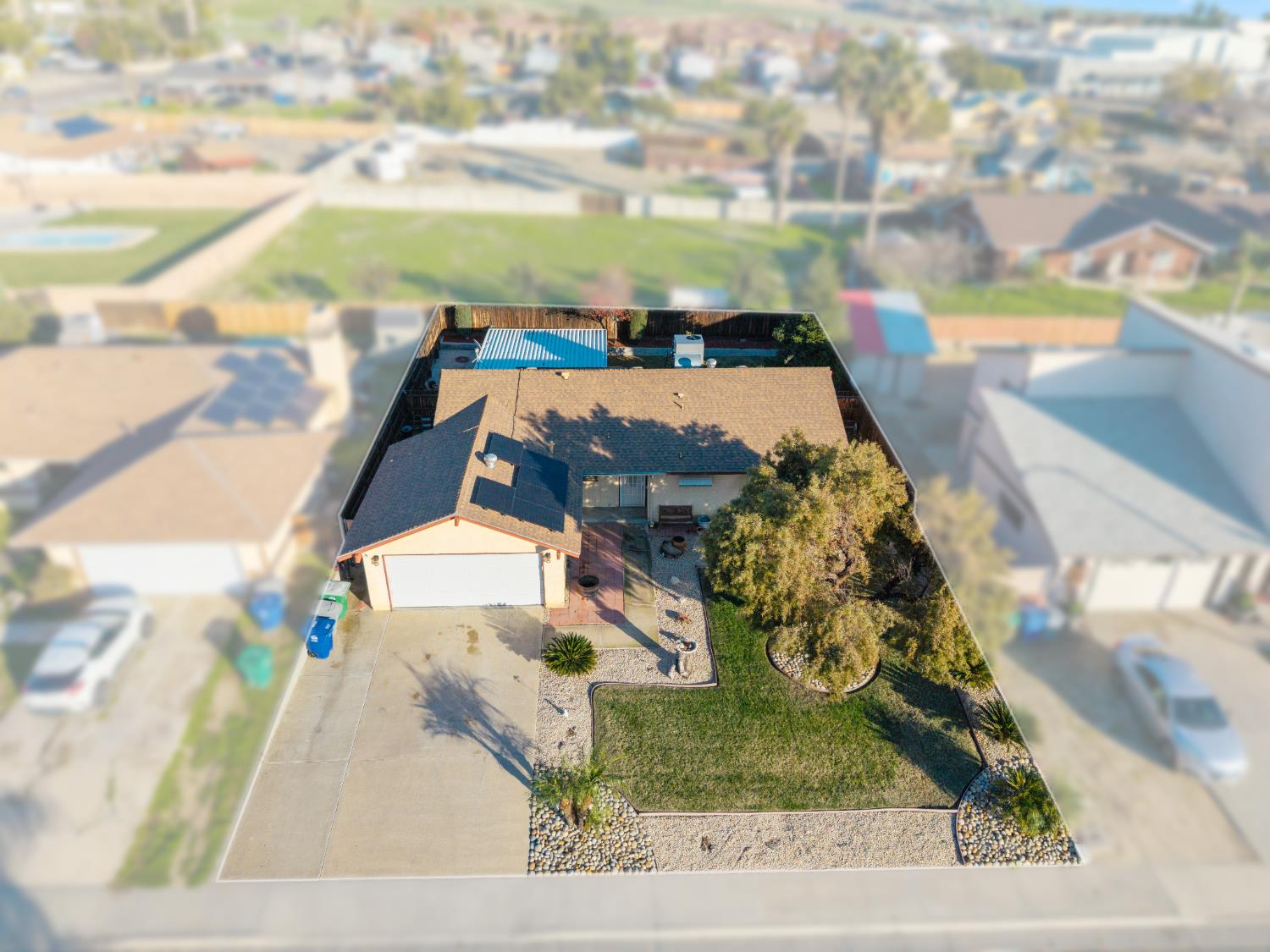 605 Sonoma Ln, Avenal, CA 93204