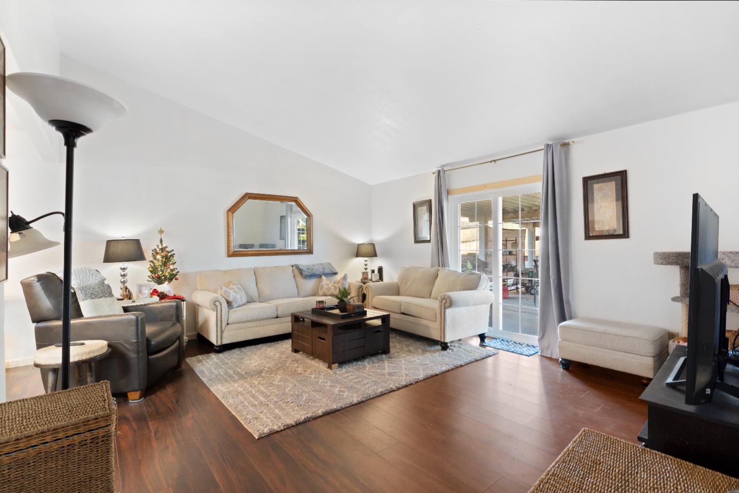 605 Sonoma Ln, Avenal, CA 93204