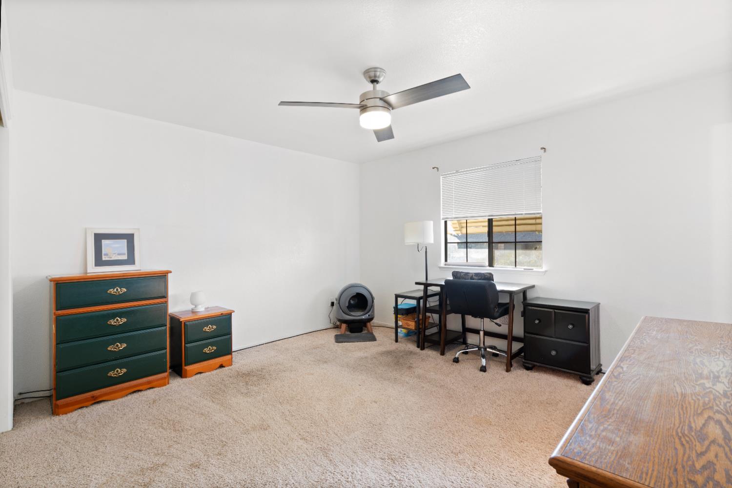 605 Sonoma Ln, Avenal, CA 93204