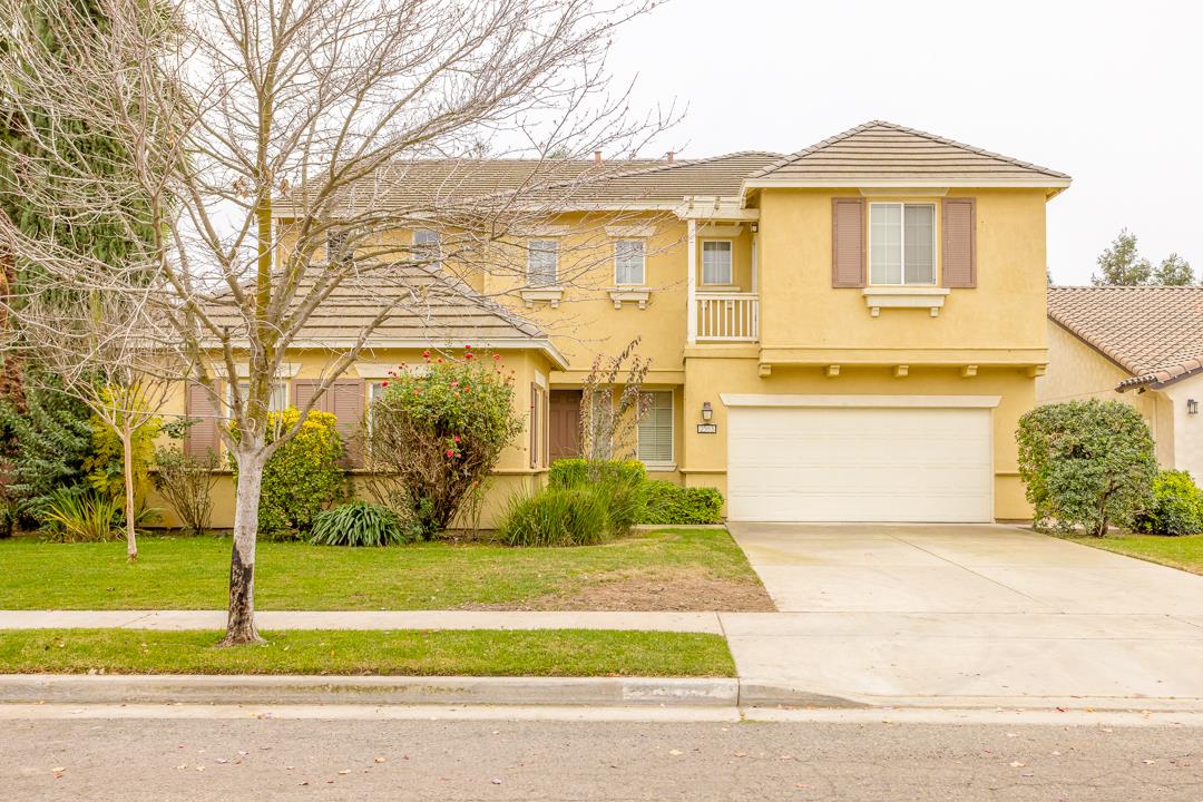 2563 Riviera Ct, Tulare, CA 93274