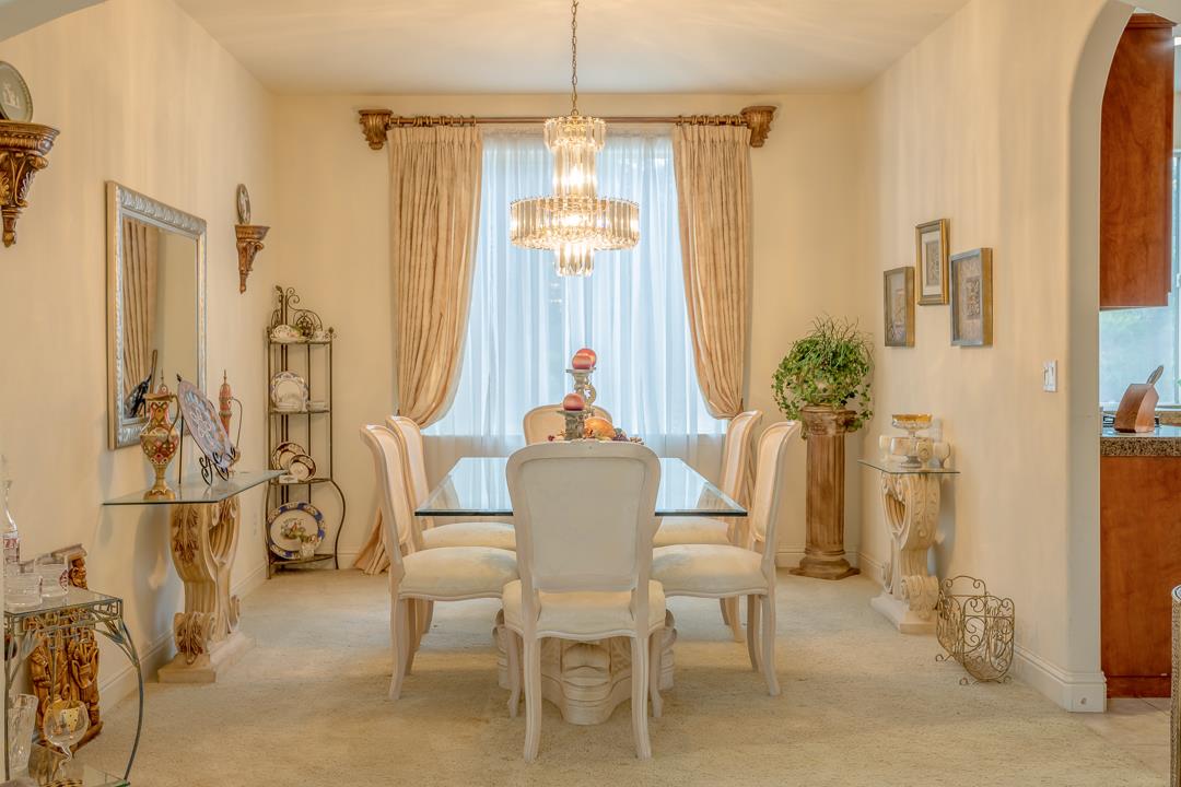 2563 Riviera Ct, Tulare, CA 93274